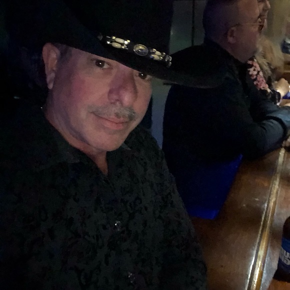 Meet your Posher, Daniel - Picture 1 of 1